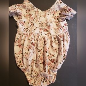 Baileys Blossom outfits 9-12 month